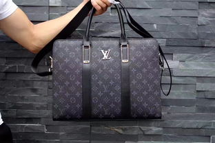 廣州二手服裝鞋帽箱包市場 巴寶莉、普拉達(dá)、LV等奢侈品牌貨源直供解析